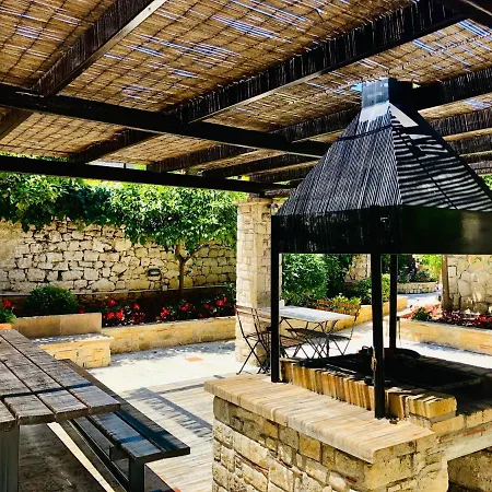 Katsaneiko Mansion *