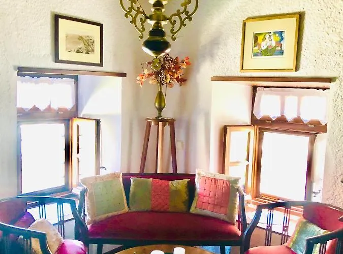 Katsaneiko Mansion * אפיטוס